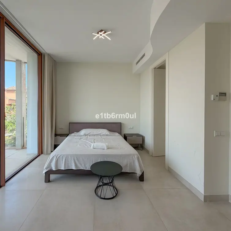 Venta de casa pareada en The Golden Mile