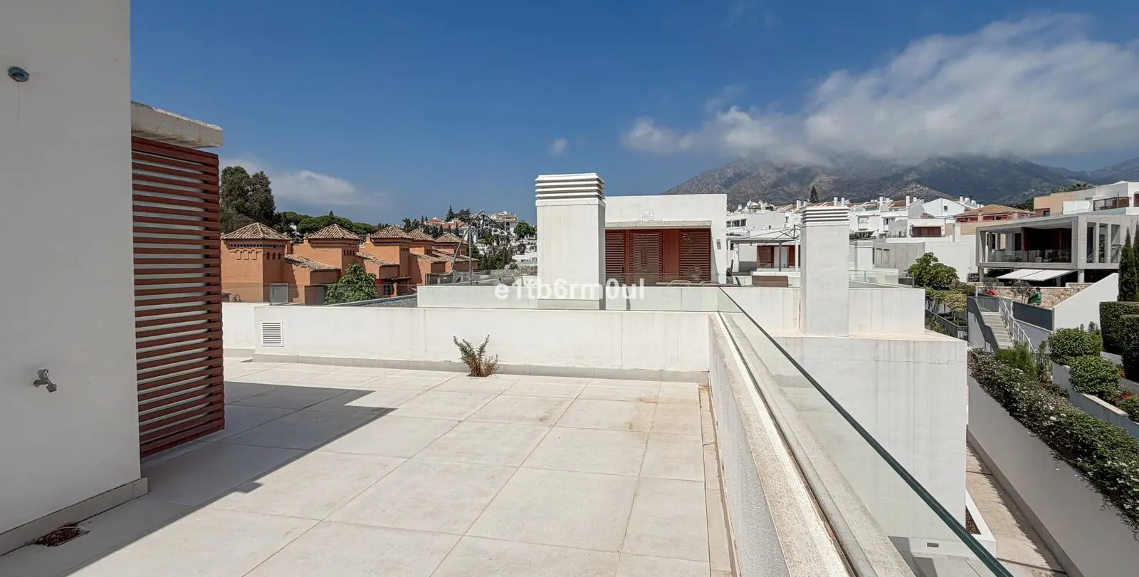 Sale of semi-detached house in The Golden Mile 10