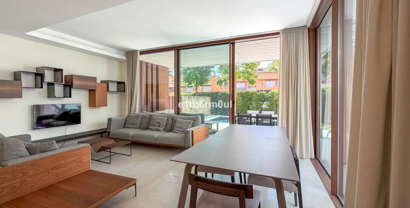 Sale of semi-detached house in The Golden Mile 4