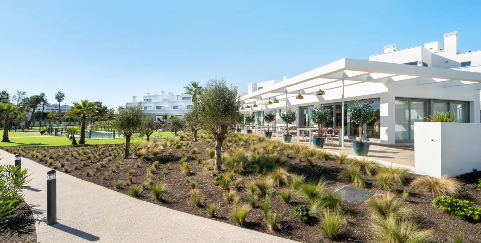Alquiler a largo plazo de apartamento en planta baja en Bel Air 23