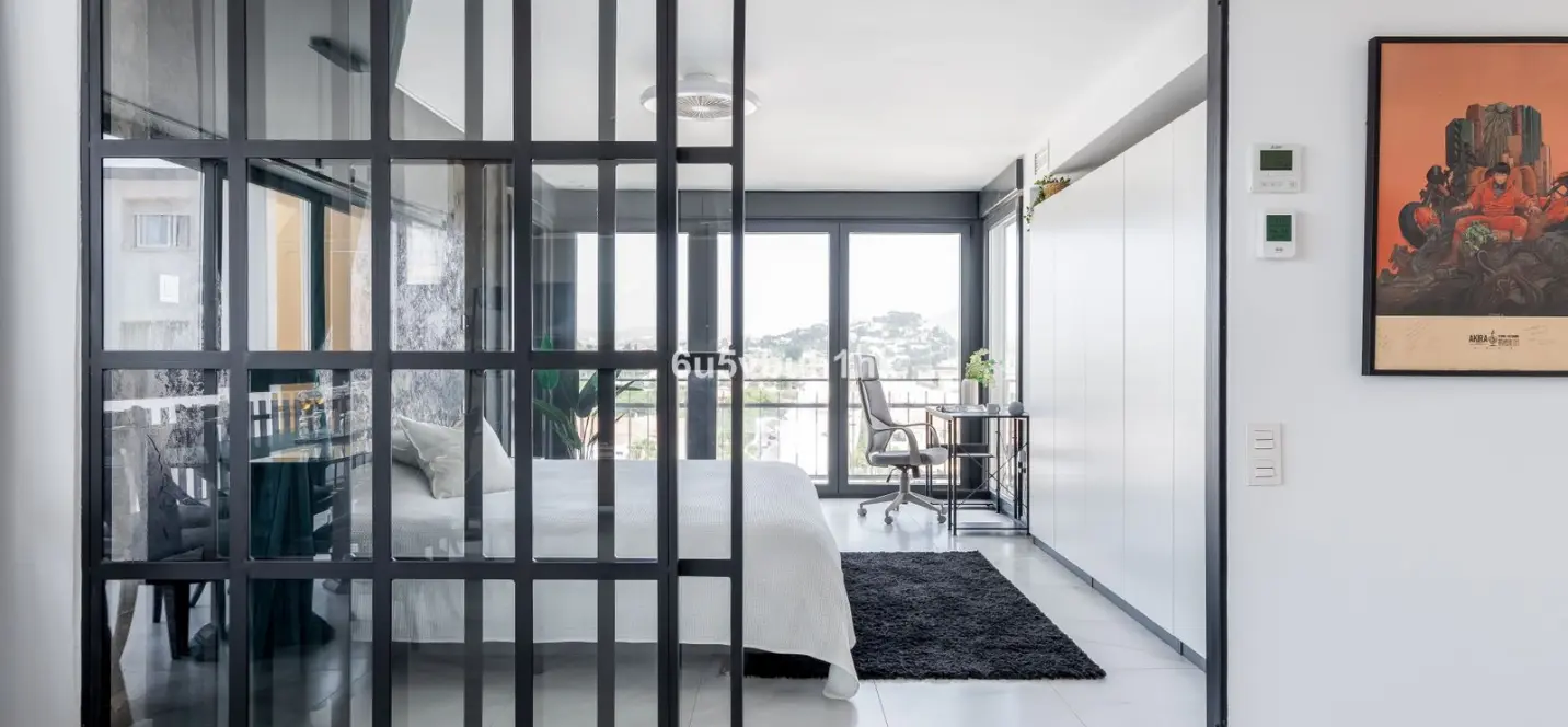 Venta de apartamento en planta media en Las Lagunas 4