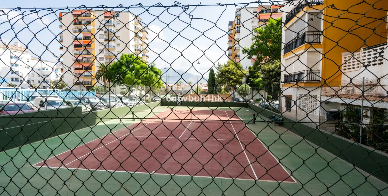 Venta de apartamento en planta media en Las Lagunas 44