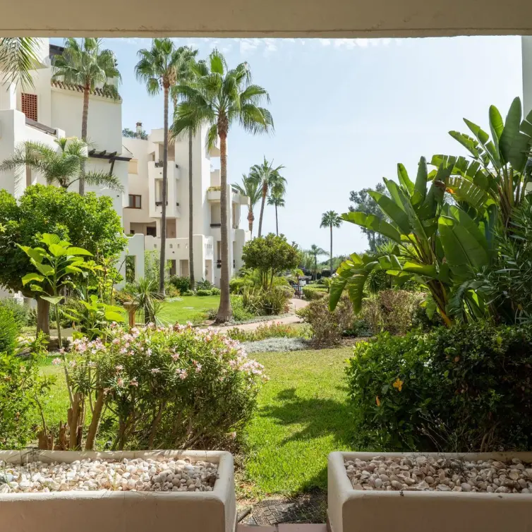 Venta de apartamento en planta baja en Estepona