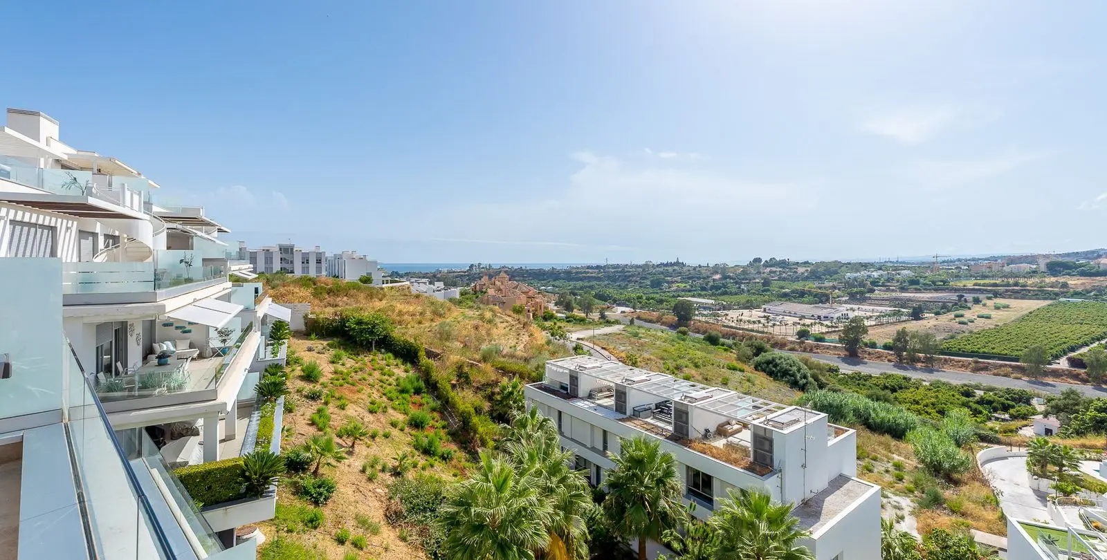 Sale of penthouse in Cancelada 1