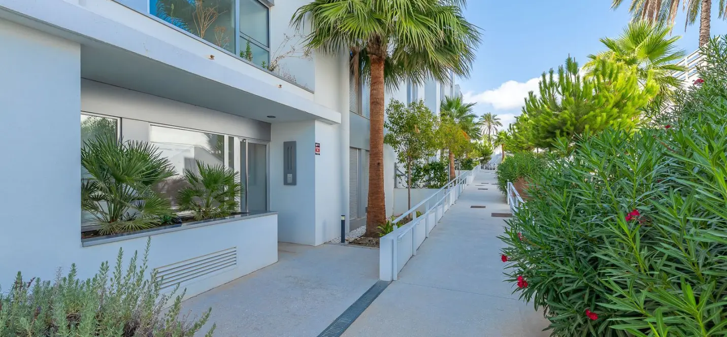 Sale of penthouse in Cancelada 2