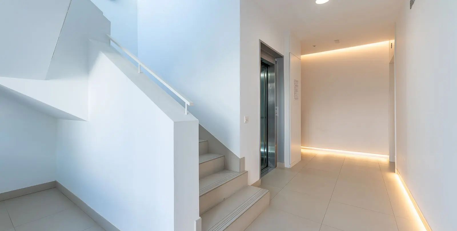 Sale of penthouse in Cancelada 4
