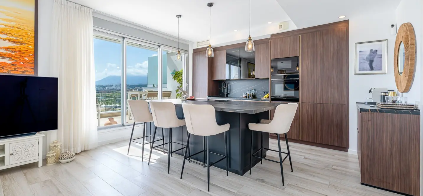 Sale of penthouse in Cancelada 4