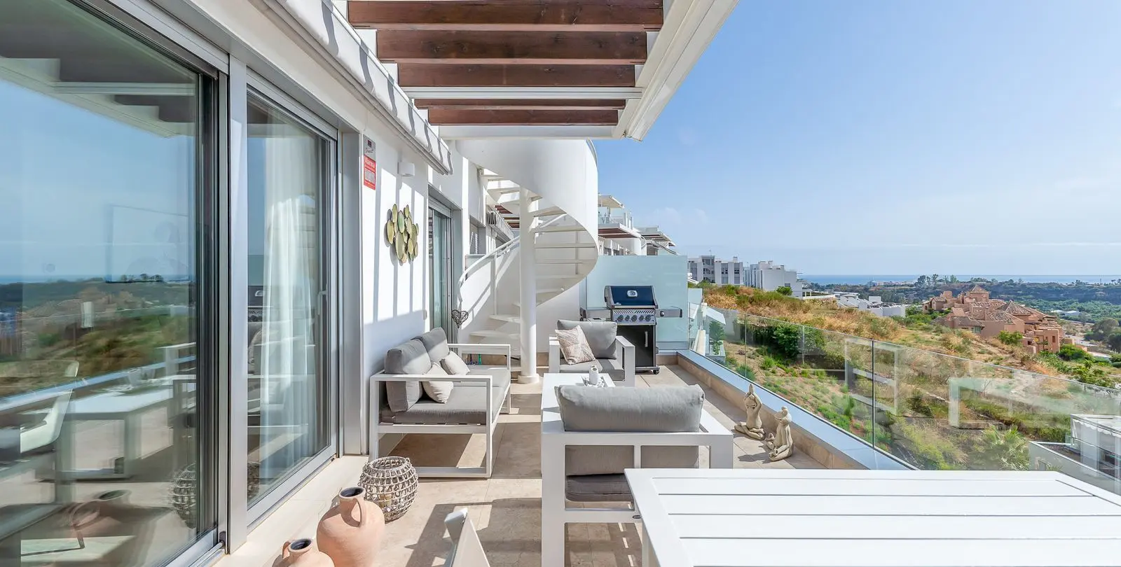 Sale of penthouse in Cancelada 8