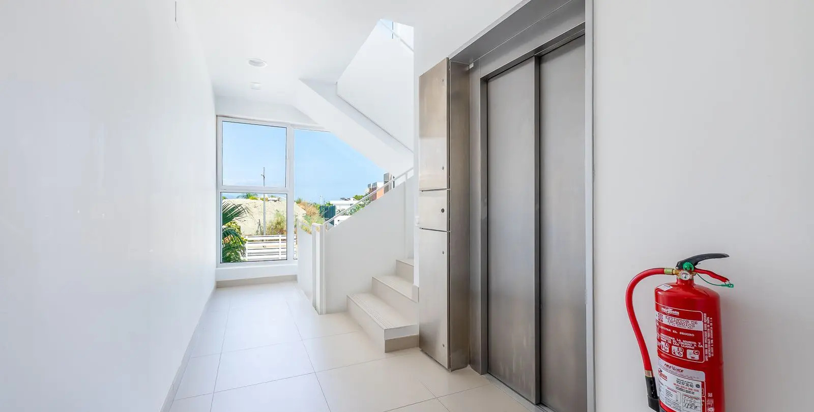Sale of penthouse in Cancelada 22