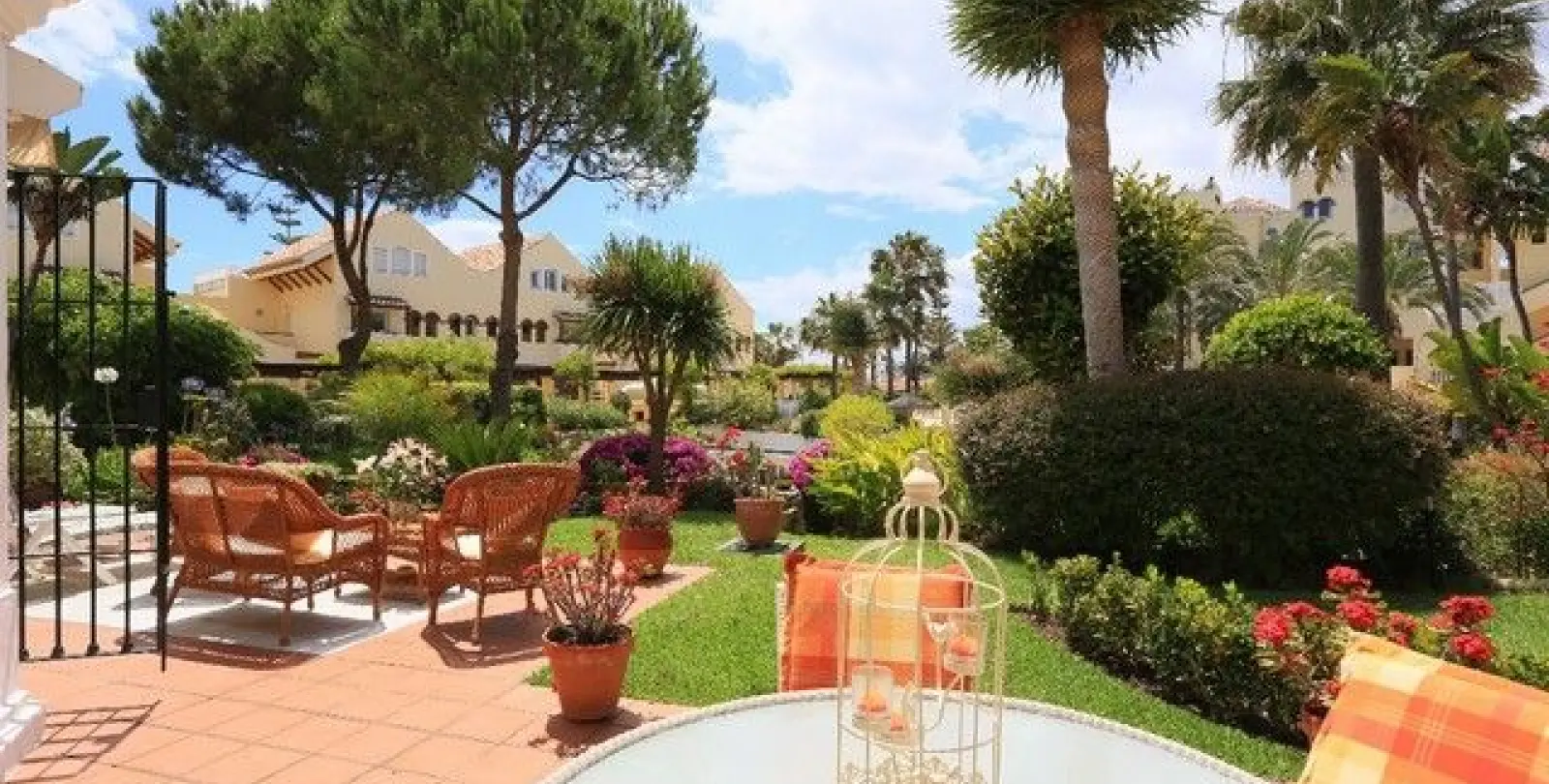 Venta de apartamento en planta baja en Elviria 1