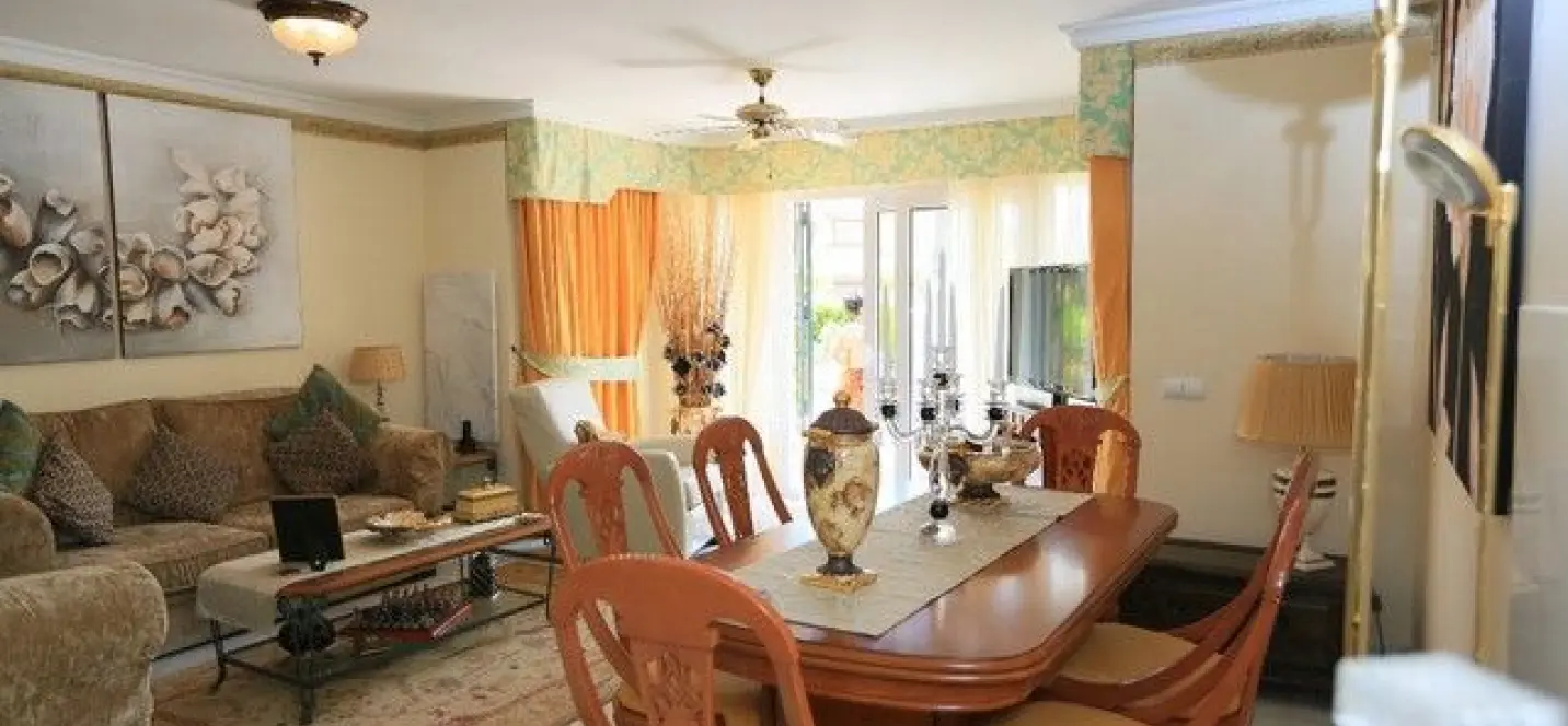 Venta de apartamento en planta baja en Elviria 2