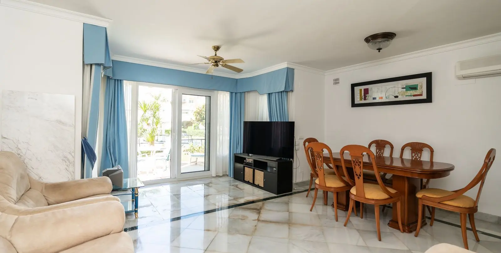 Sale of ground floor apartment in Elviria 23