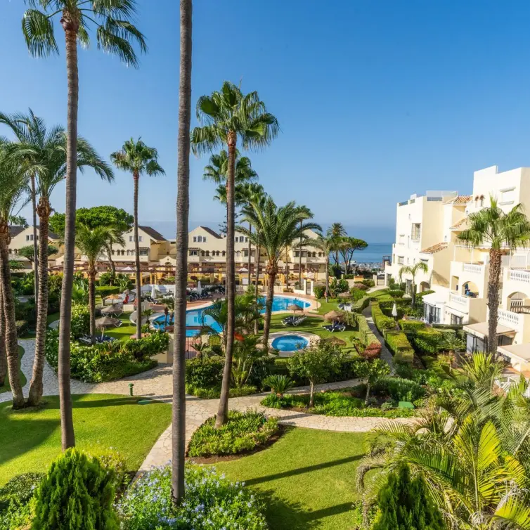 Venta de apartamento en planta baja en Elviria