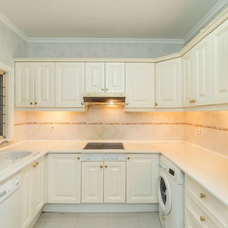 Venta de apartamento en planta baja en Elviria