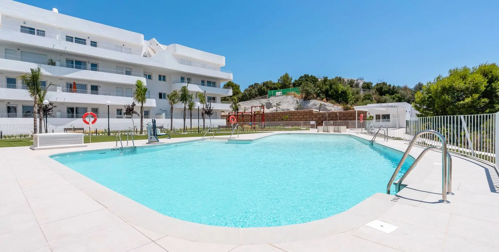 Venta de apartamento en planta baja en Los Pacos 2
