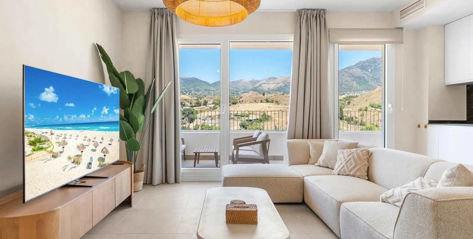Venta de apartamento en planta baja en Los Pacos 3