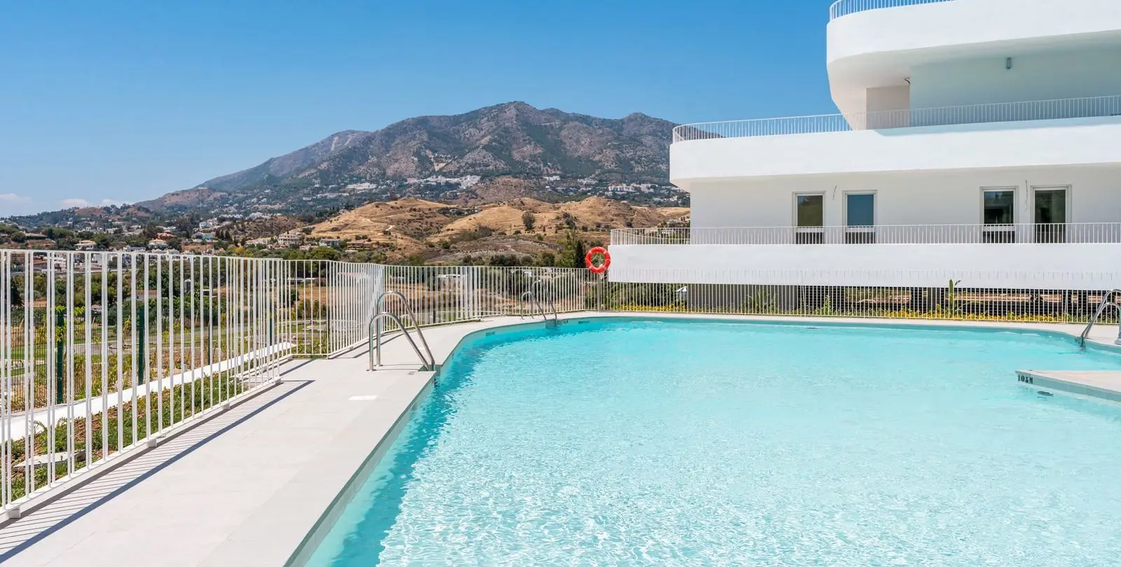 Venta de apartamento en planta baja en Los Pacos 6
