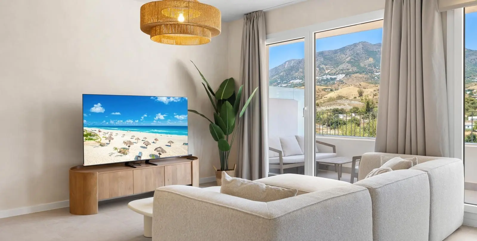 Venta de apartamento en planta baja en Los Pacos 8