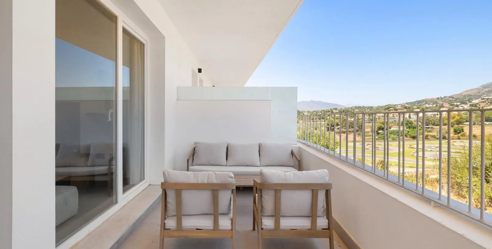 Venta de apartamento en planta baja en Los Pacos 17