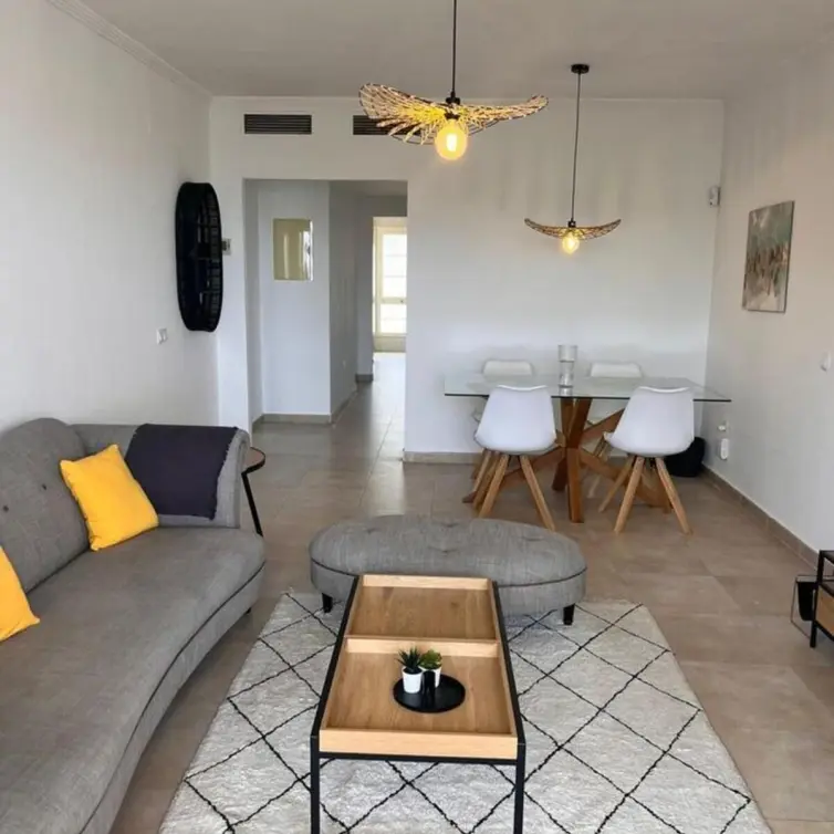Venta de apartamento en planta media en Riviera del Sol