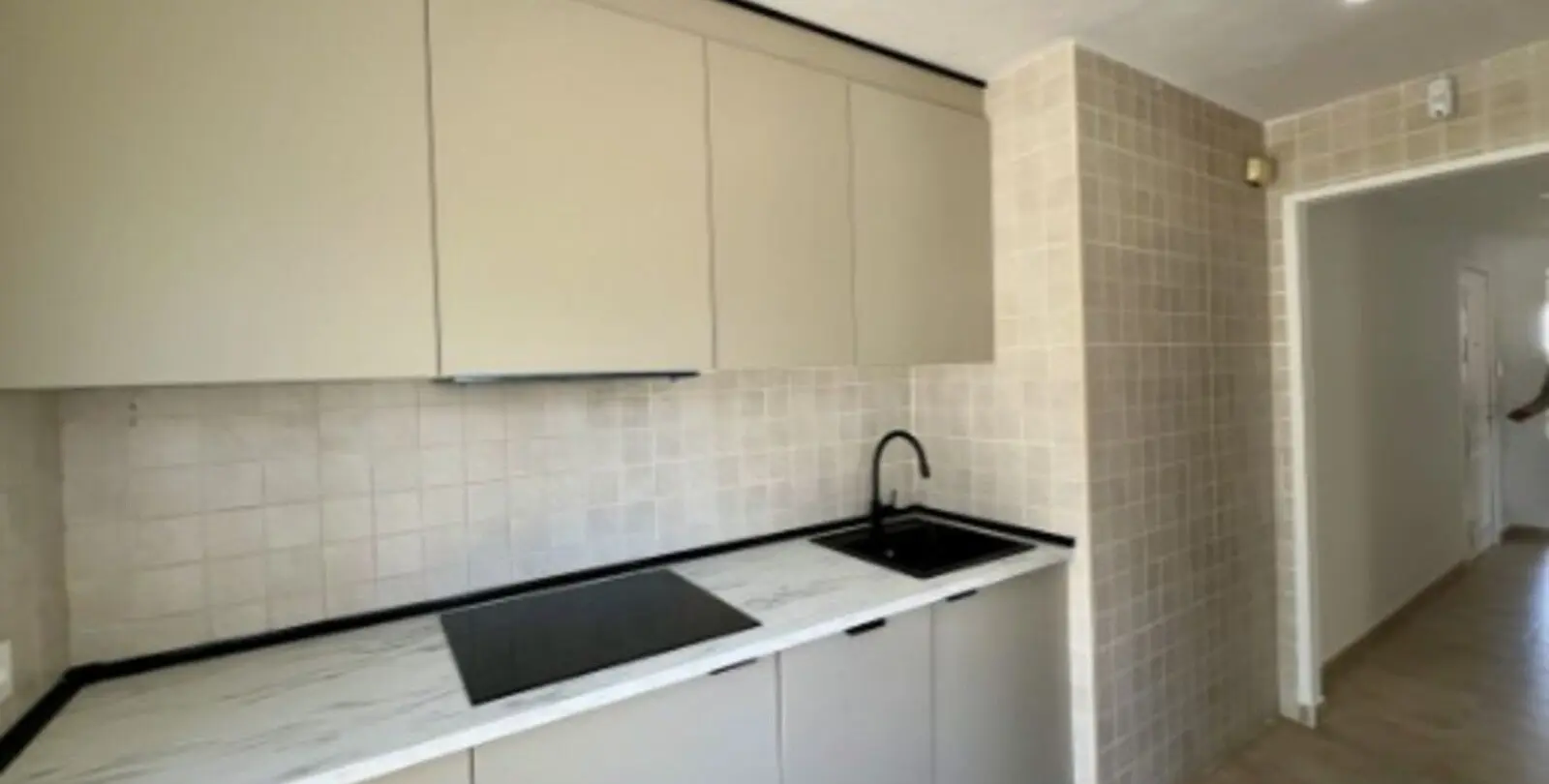 Venta de apartamento en planta media en Riviera del Sol 21