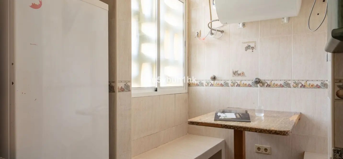 Sale of middle floor apartment in Fuengirola 4