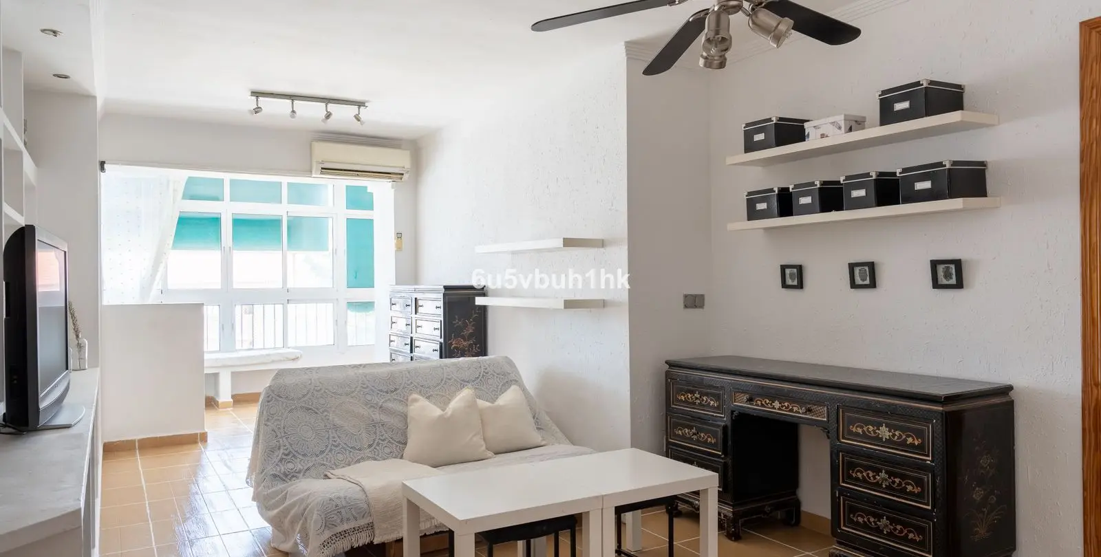 Sale of middle floor apartment in Fuengirola 7