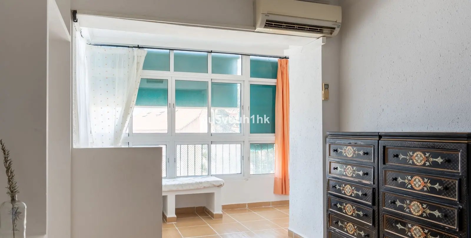 Sale of middle floor apartment in Fuengirola 9