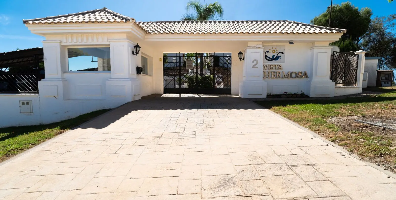 Sale of penthouse in Benalmadena Costa 3