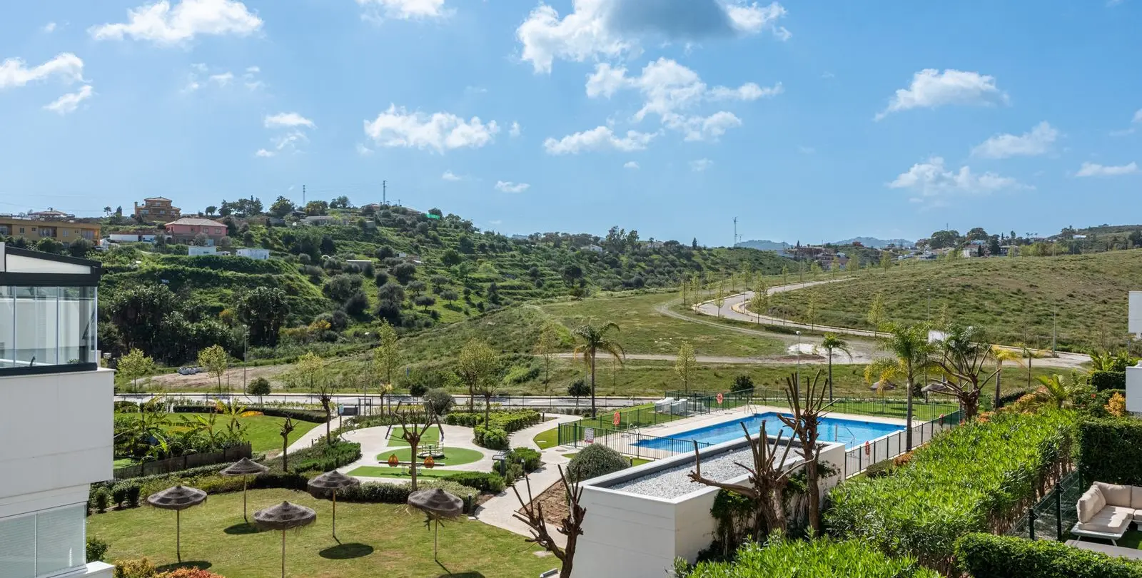 Venta de apartamento en planta media en La Cala de Mijas 1