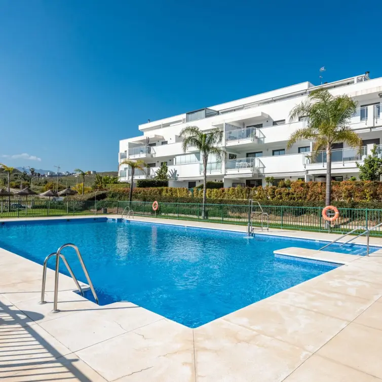 Venta de apartamento en planta media en La Cala de Mijas