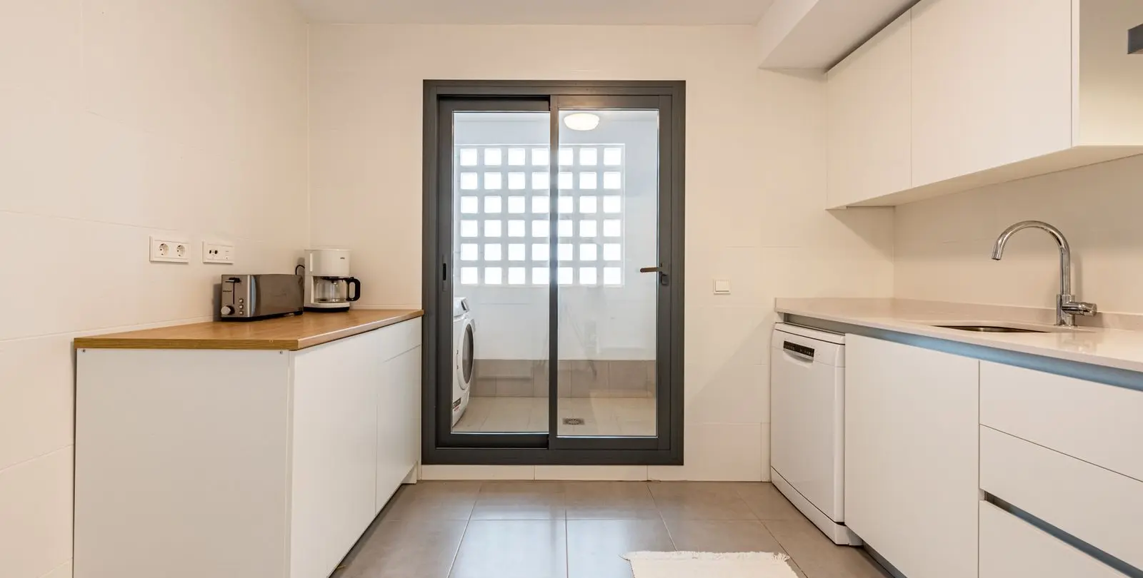 Venta de apartamento en planta media en La Cala de Mijas 11