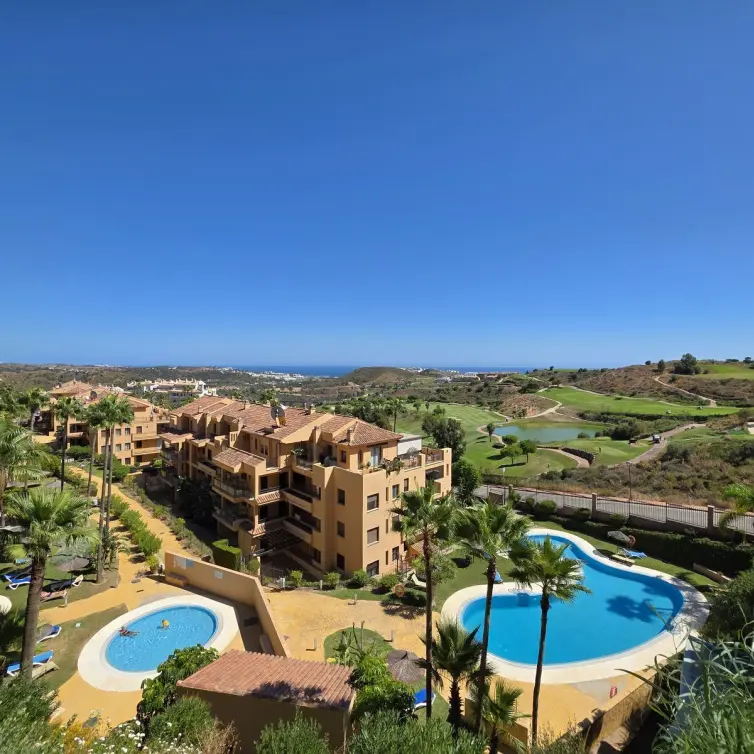 Продажа апартаментов на первом этаже в Calanova Golf