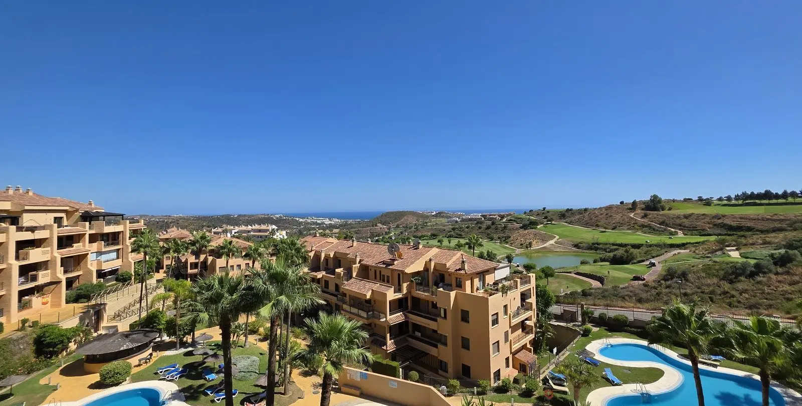 Продажа апартаментов на первом этаже в Calanova Golf 24