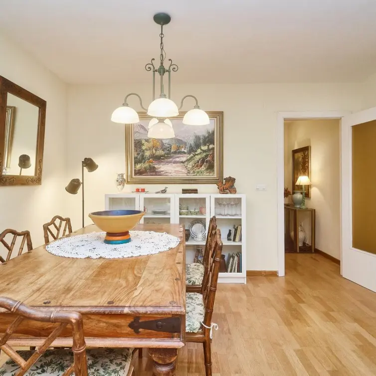 Sale of middle floor apartment in Fuengirola
