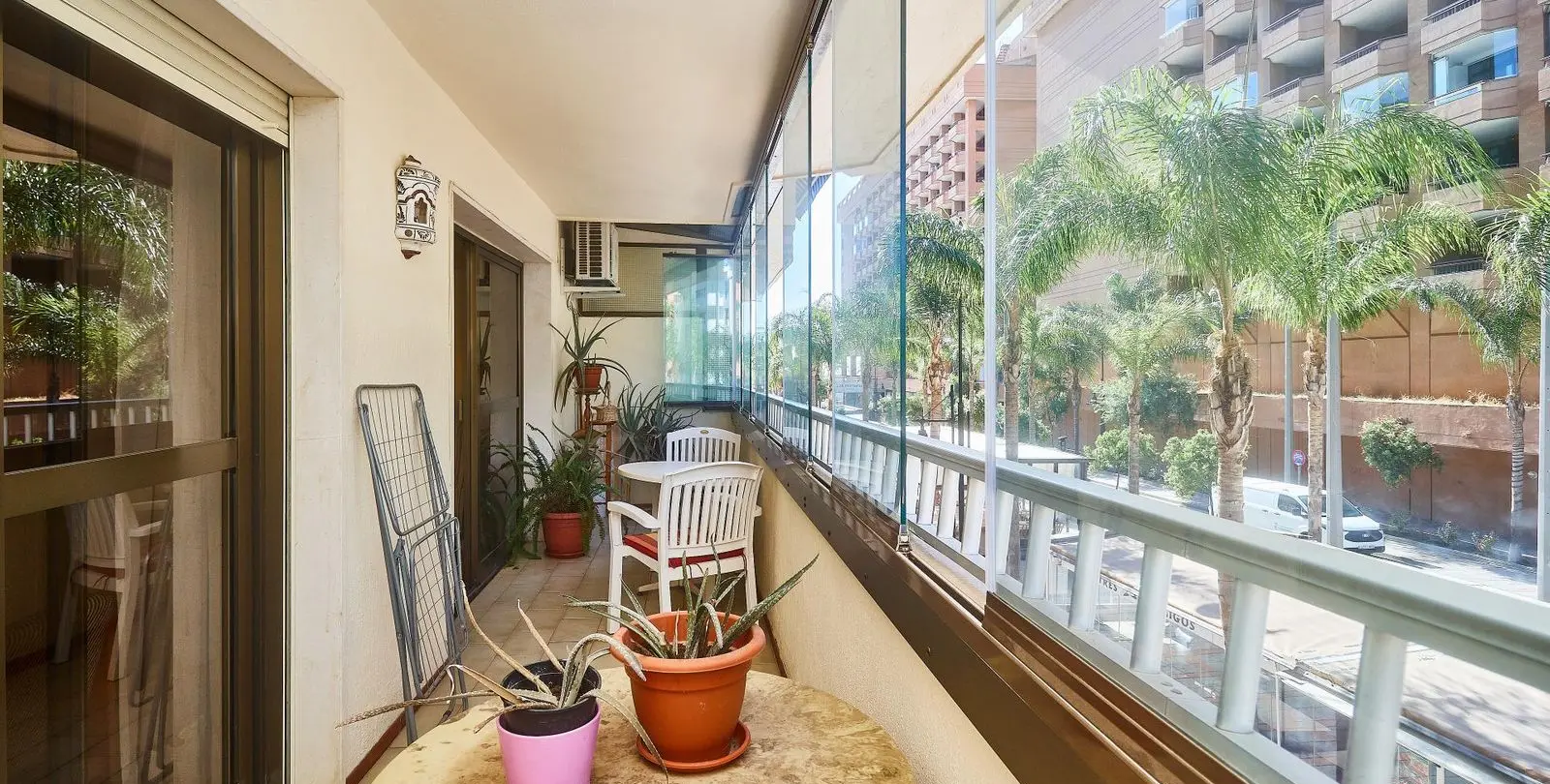 Sale of middle floor apartment in Fuengirola 6