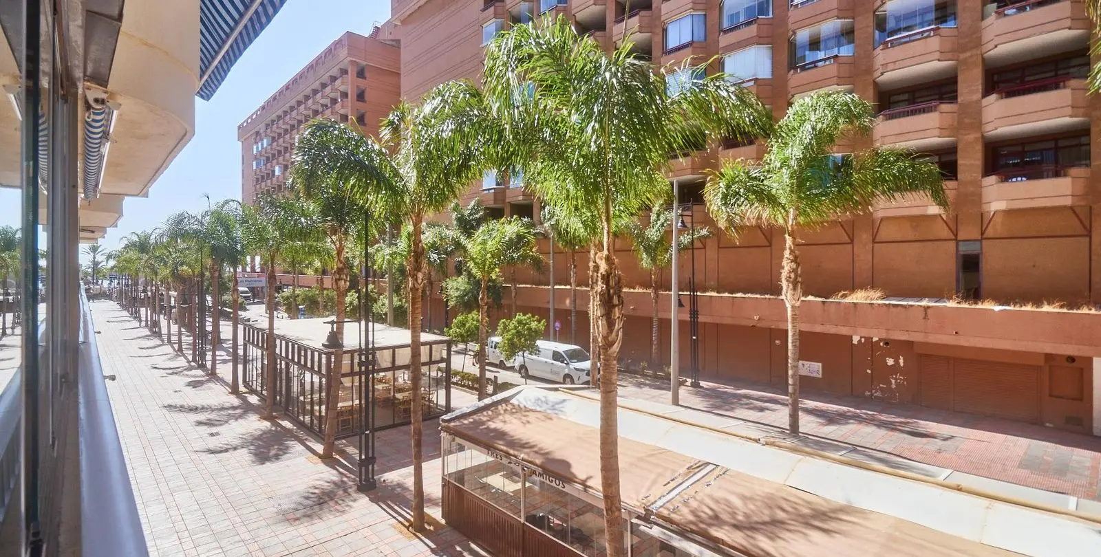 Sale of middle floor apartment in Fuengirola 15