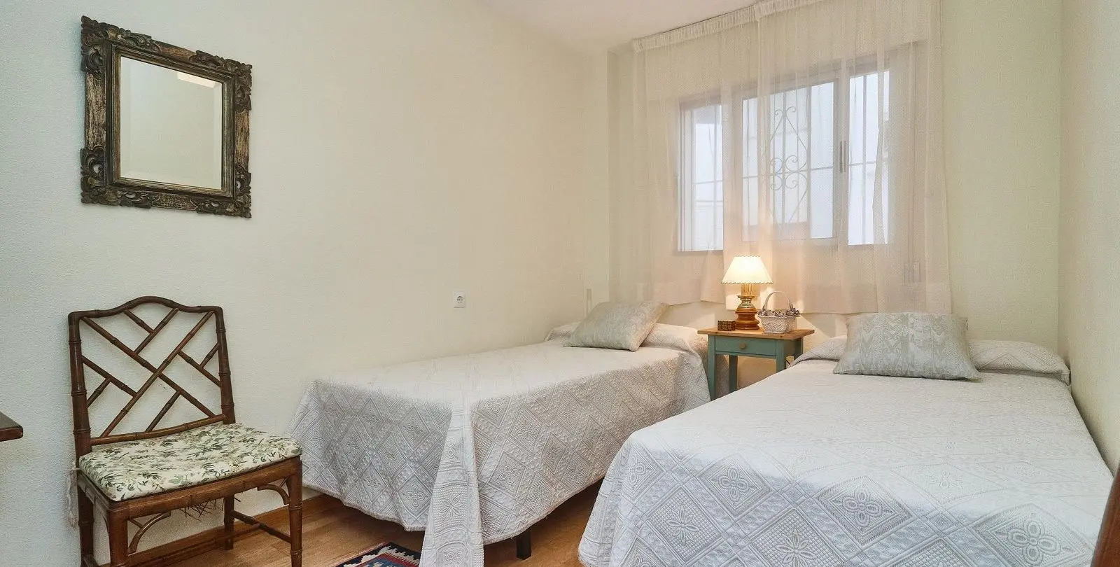 Sale of middle floor apartment in Fuengirola 20