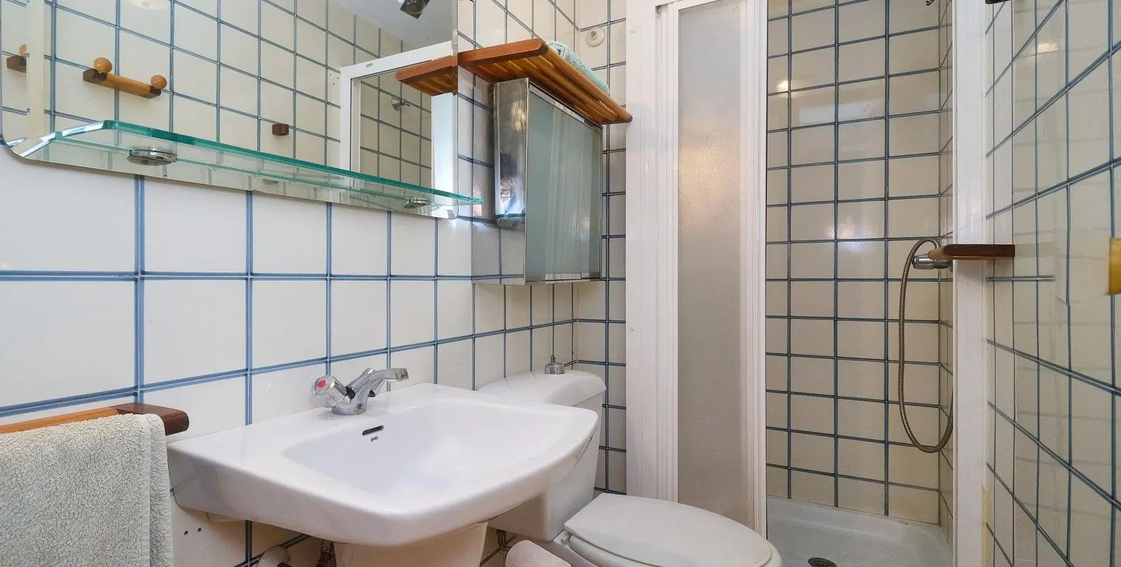 Sale of middle floor apartment in Fuengirola 27