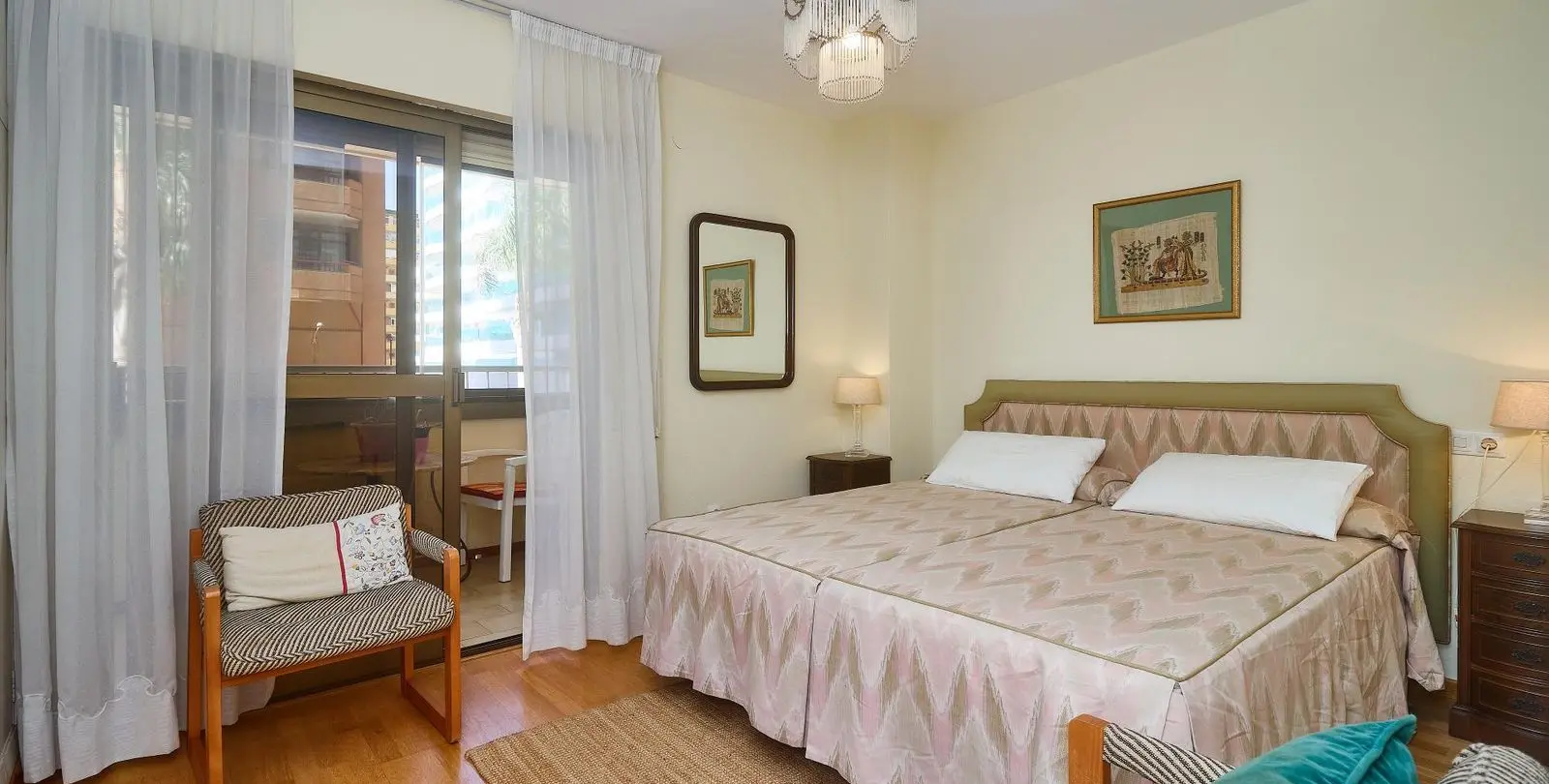 Sale of middle floor apartment in Fuengirola 33