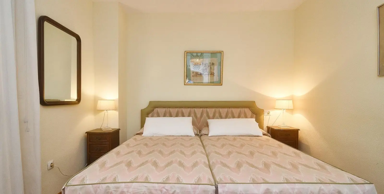 Sale of middle floor apartment in Fuengirola 34