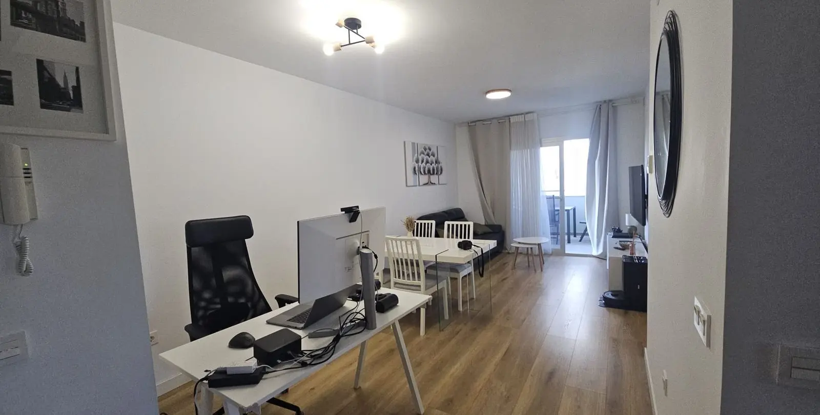 Sale of middle floor apartment in Fuengirola 2