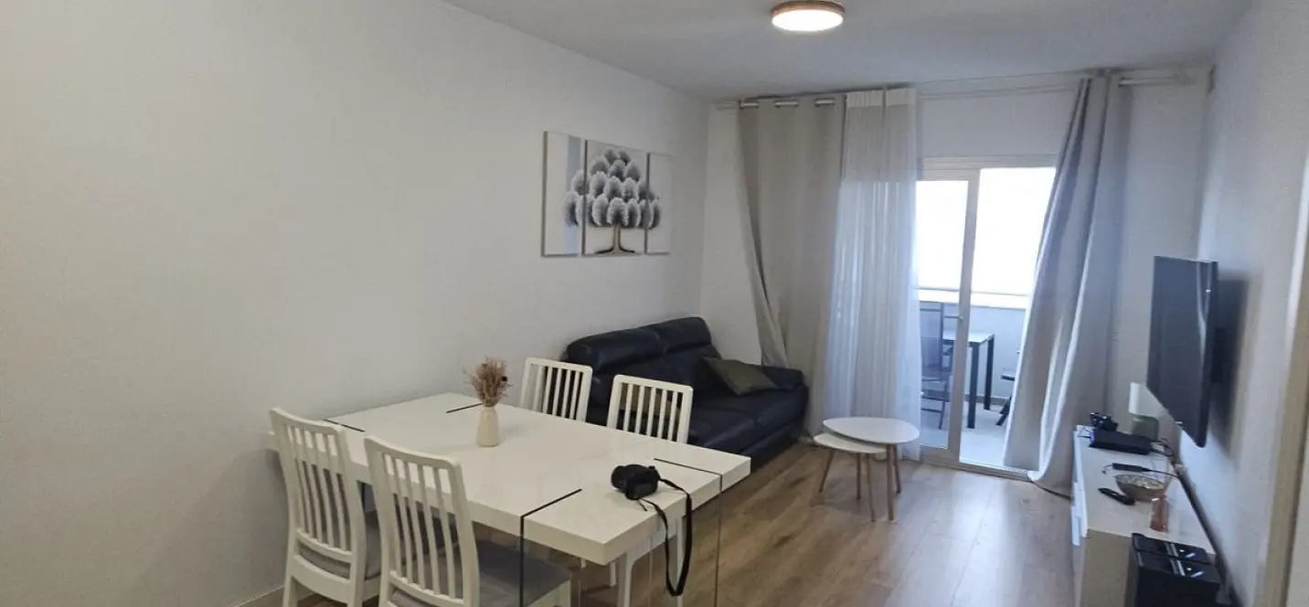 Sale of middle floor apartment in Fuengirola 3