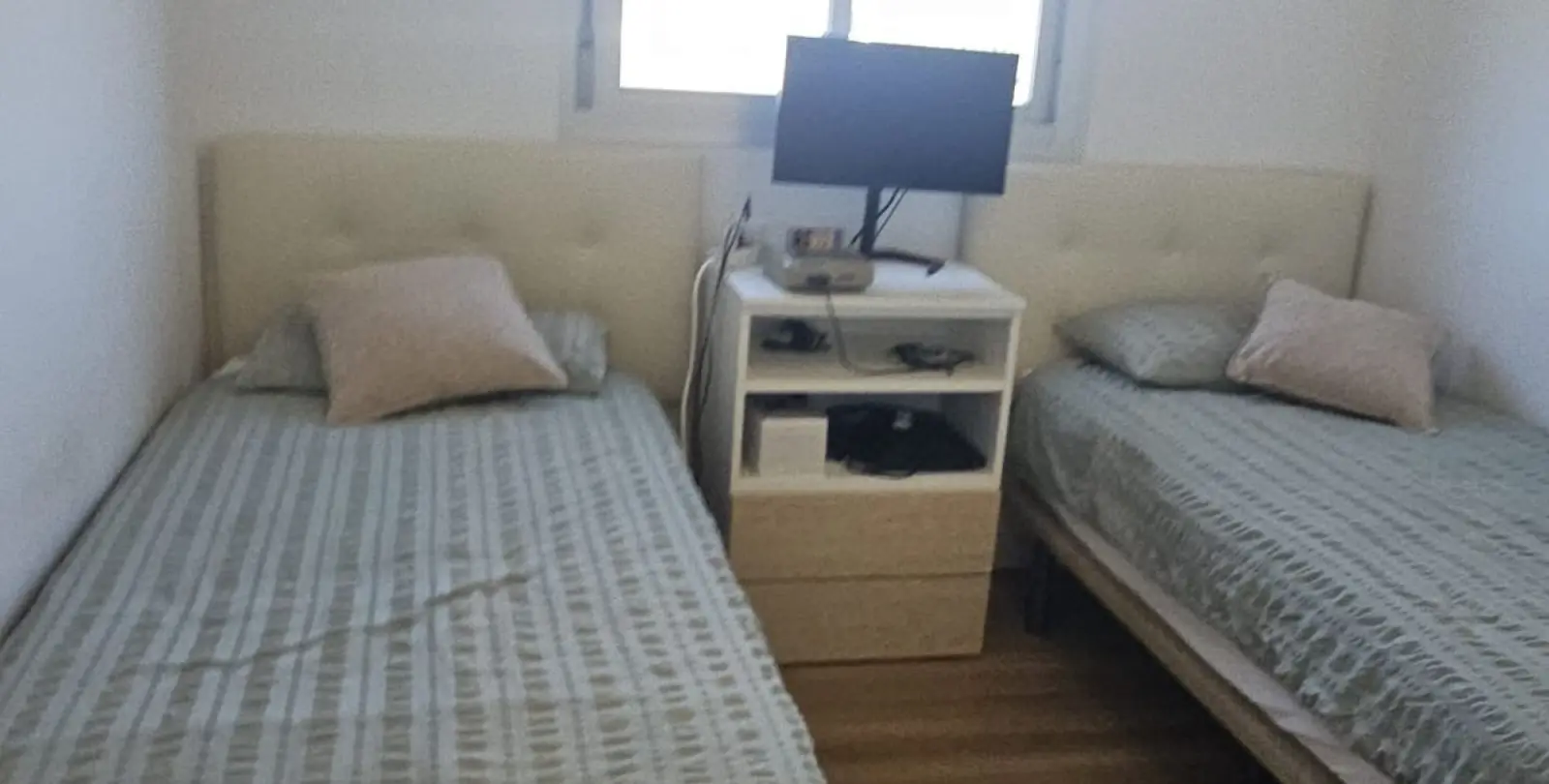 Sale of middle floor apartment in Fuengirola 11