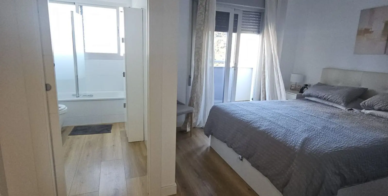 Sale of middle floor apartment in Fuengirola 14