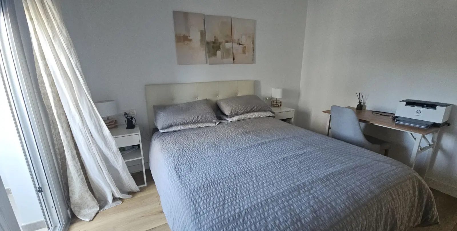 Sale of middle floor apartment in Fuengirola 16