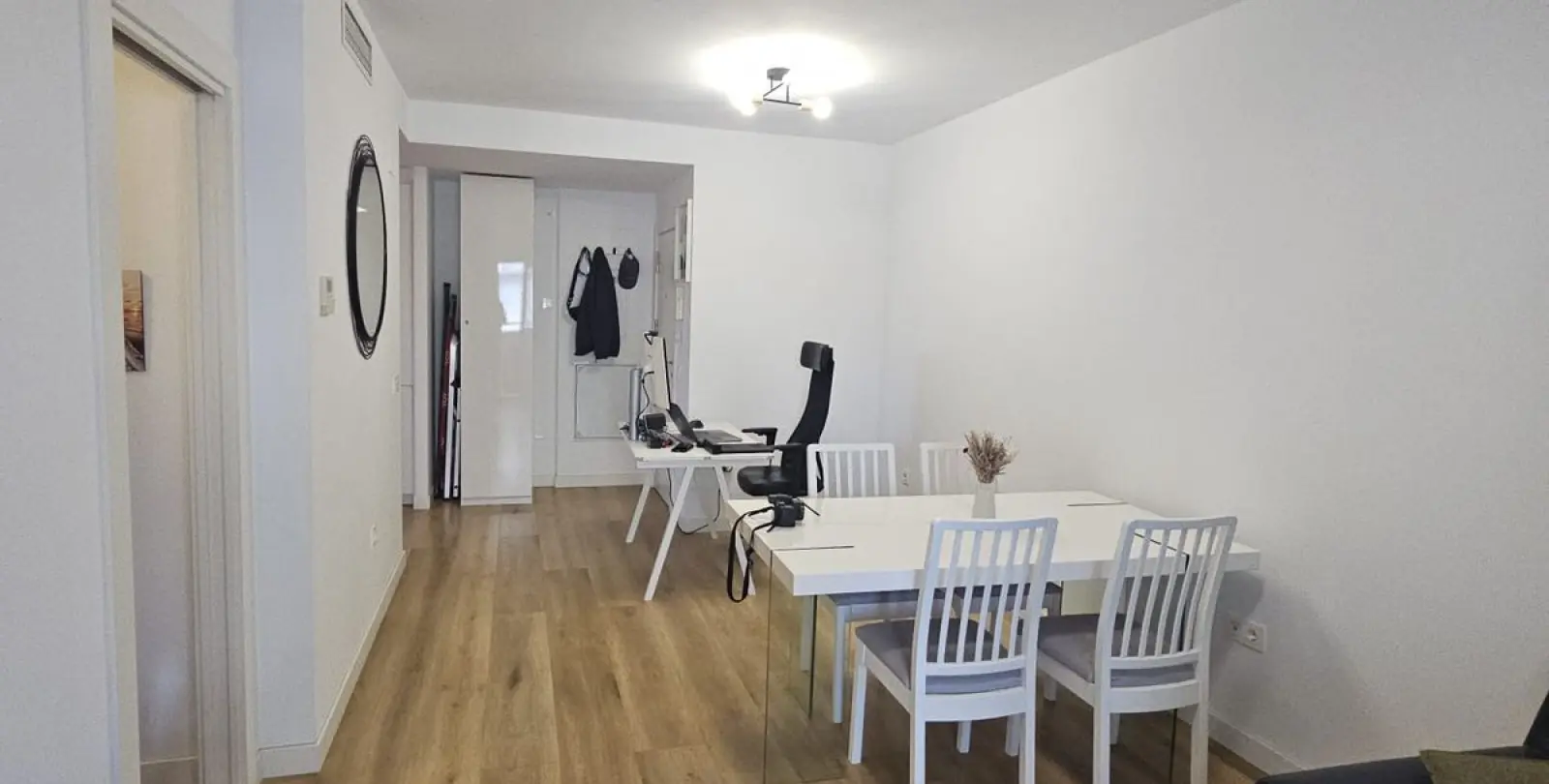 Sale of middle floor apartment in Fuengirola 26