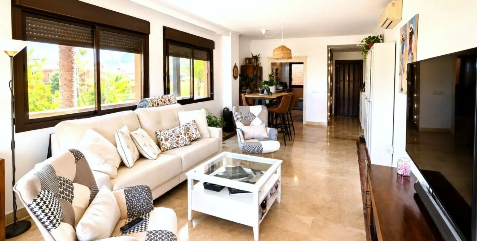 Продажа апартаментов на среднем этаже в Estepona 2