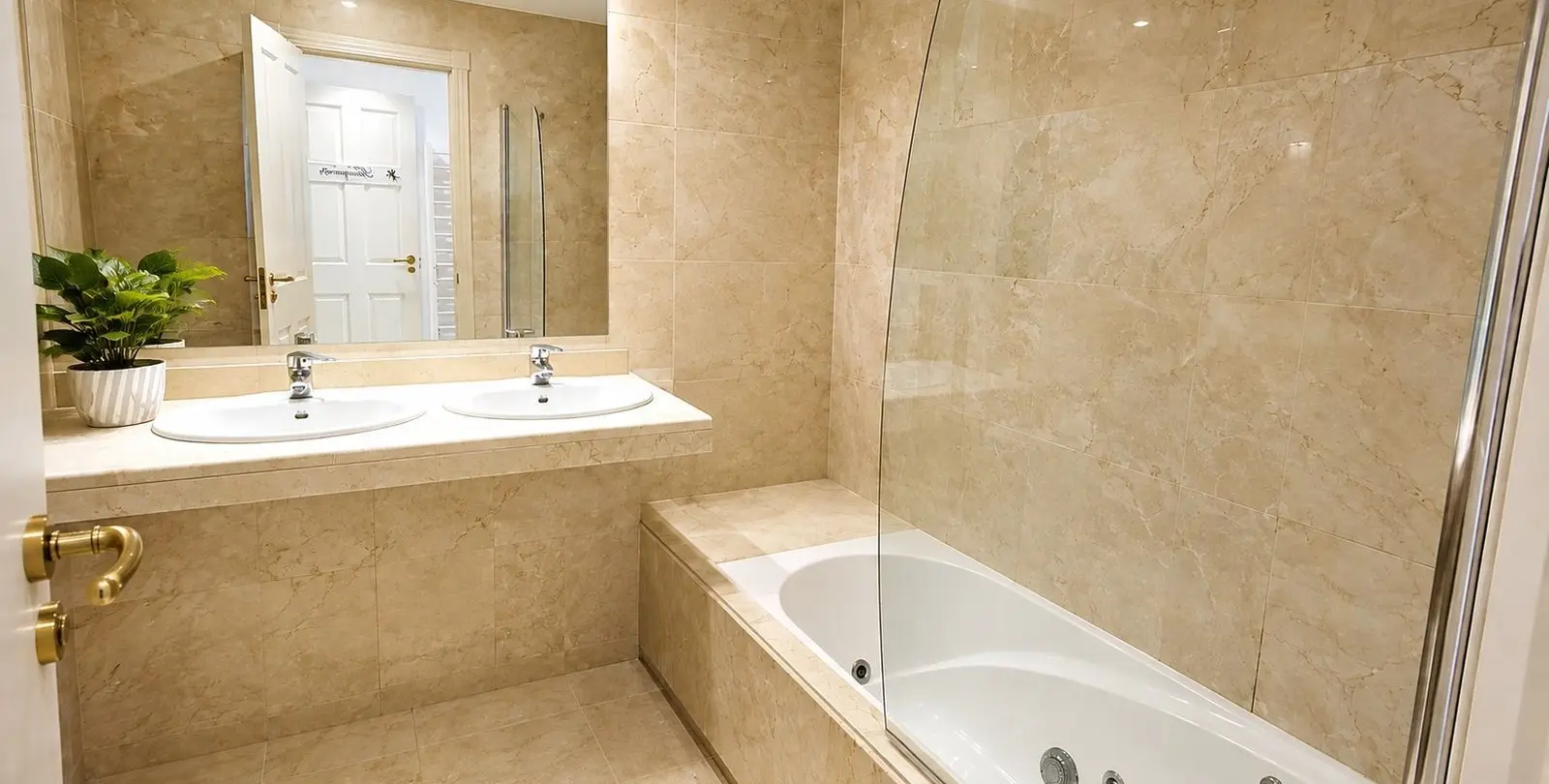 Продажа апартаментов на среднем этаже в Estepona 14