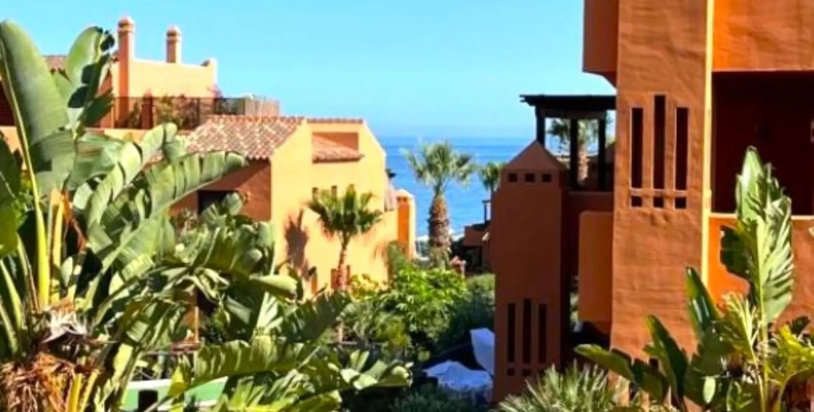 Продажа апартаментов на среднем этаже в Estepona 18